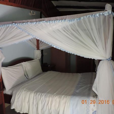 Lions Court Lodge Nanyuki Exterior photo
