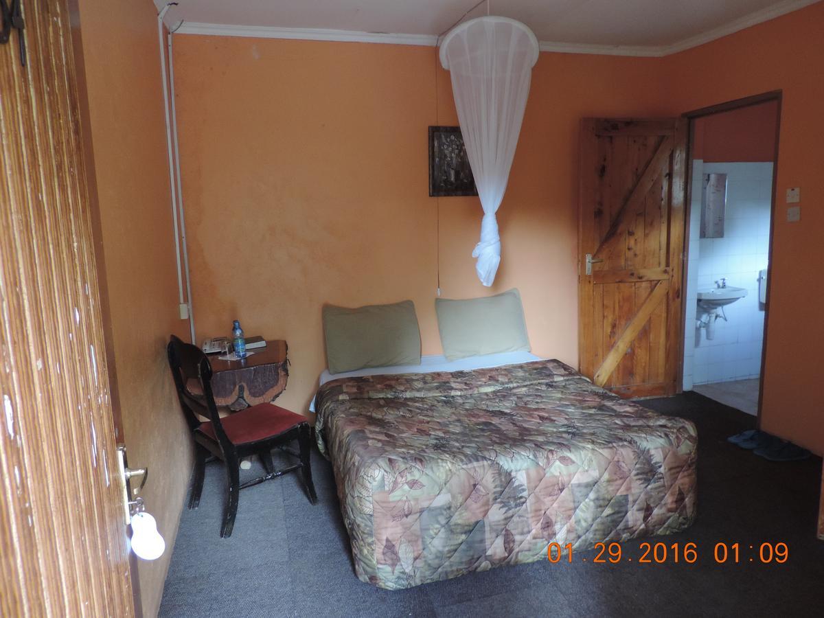Lions Court Lodge Nanyuki Exterior photo