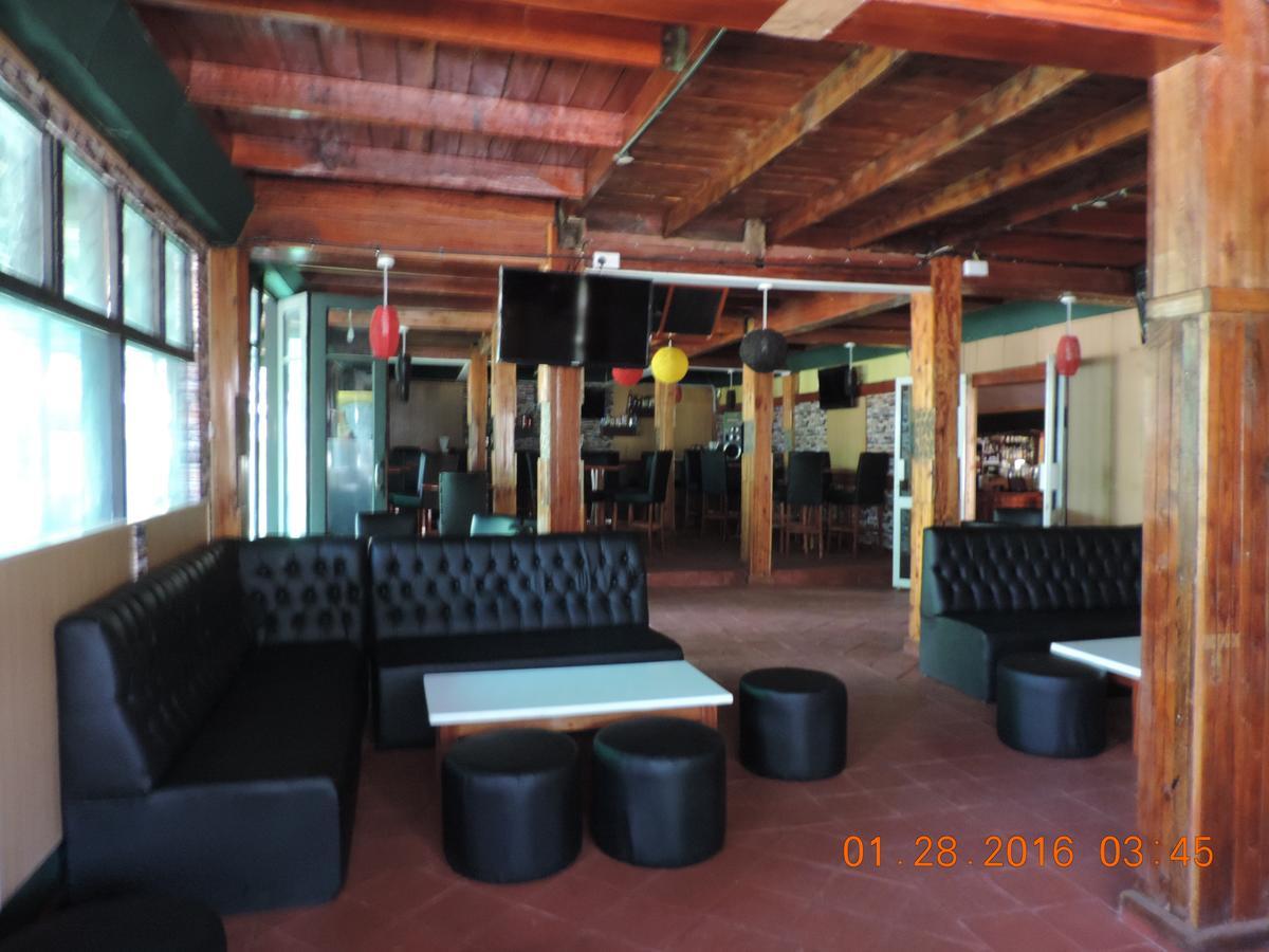 Lions Court Lodge Nanyuki Exterior photo