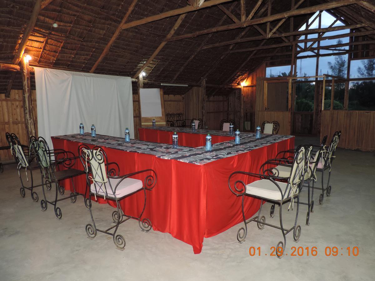Lions Court Lodge Nanyuki Exterior photo