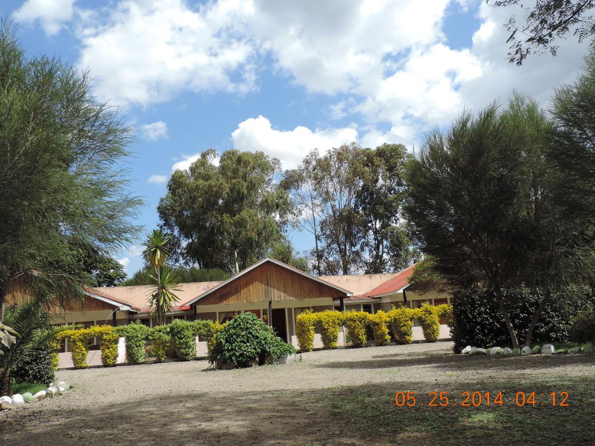 Lions Court Lodge Nanyuki Exterior photo