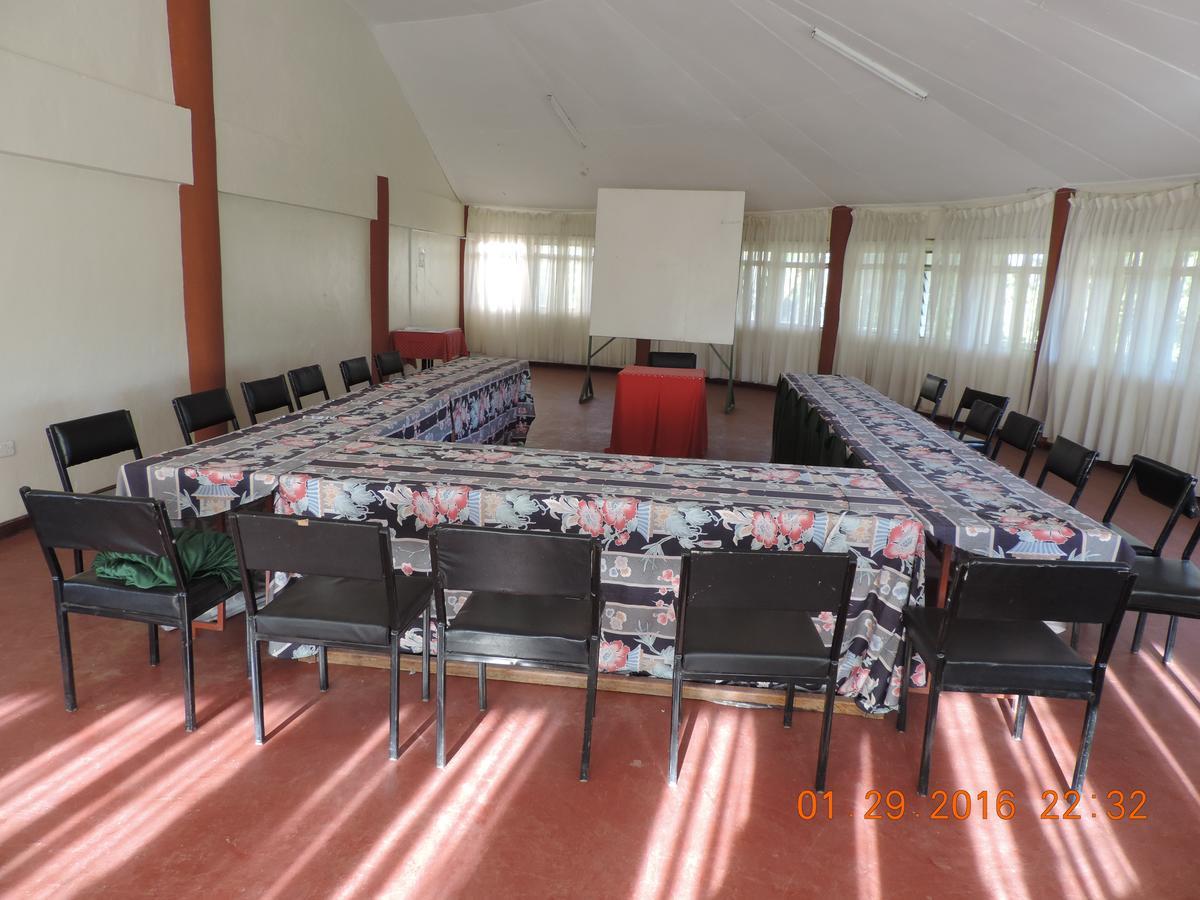 Lions Court Lodge Nanyuki Exterior photo