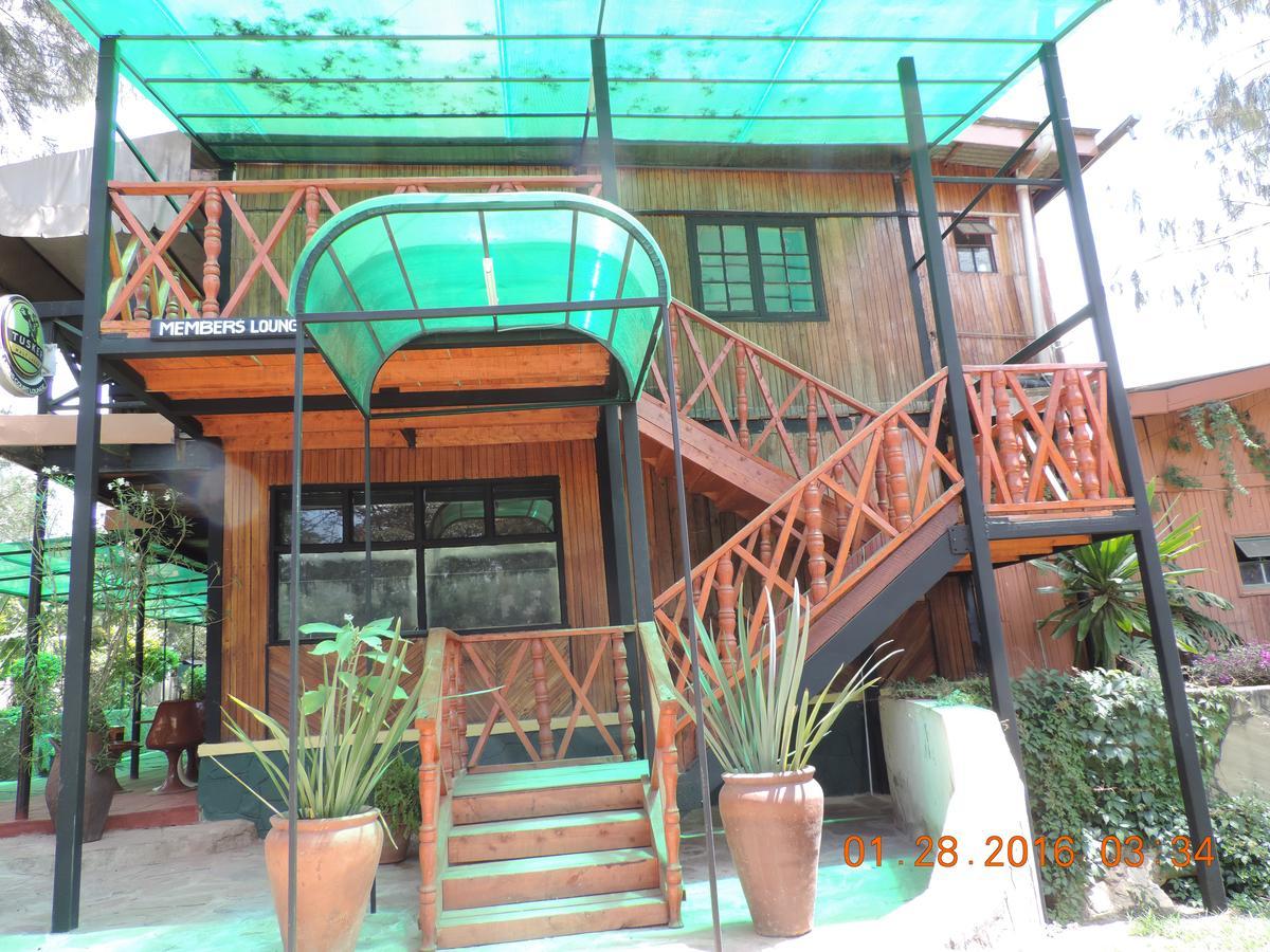 Lions Court Lodge Nanyuki Exterior photo
